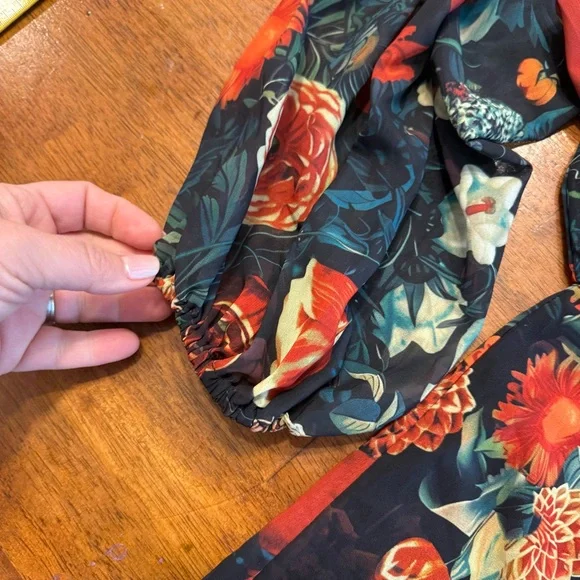 NWT Ivy City Co Imogen Vibrant Floral Long Sleeve Dress size medium Moody Floral - Picture 12 of 15